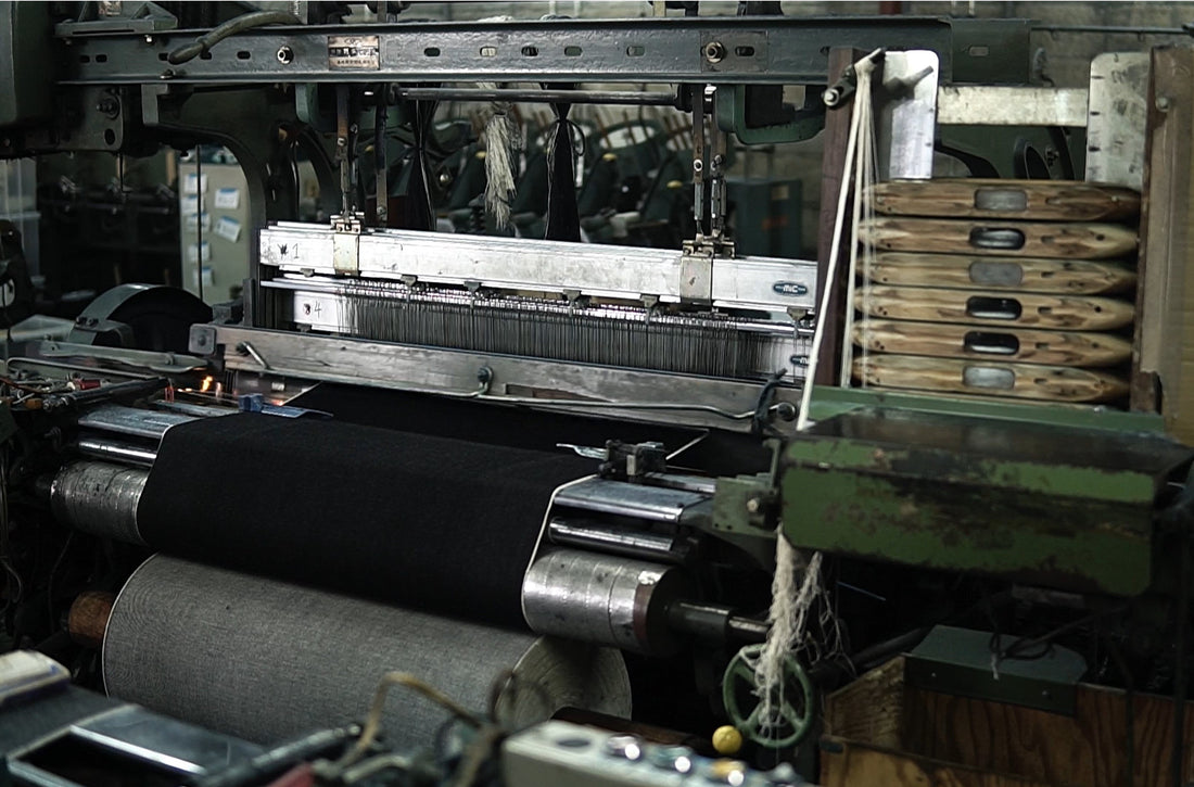 《デニムのふるさとで織る、上質な国産セルビッチデニム》