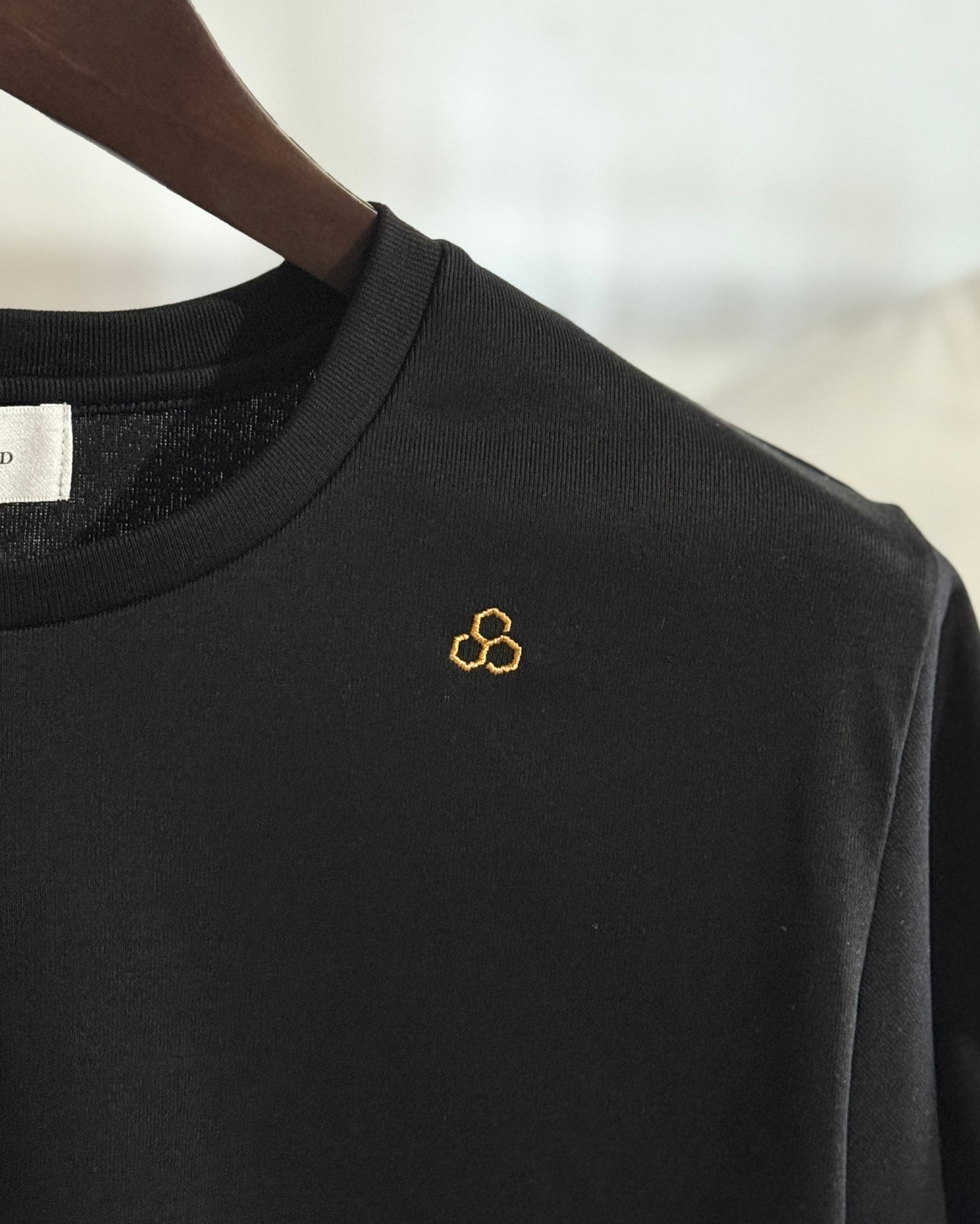 "Honey Comb" Embroidered T-Shirt /Black
