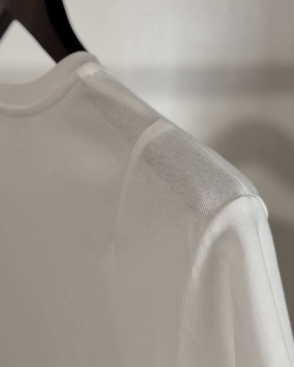 "Honey Comb" Embroidered T-Shirt / White