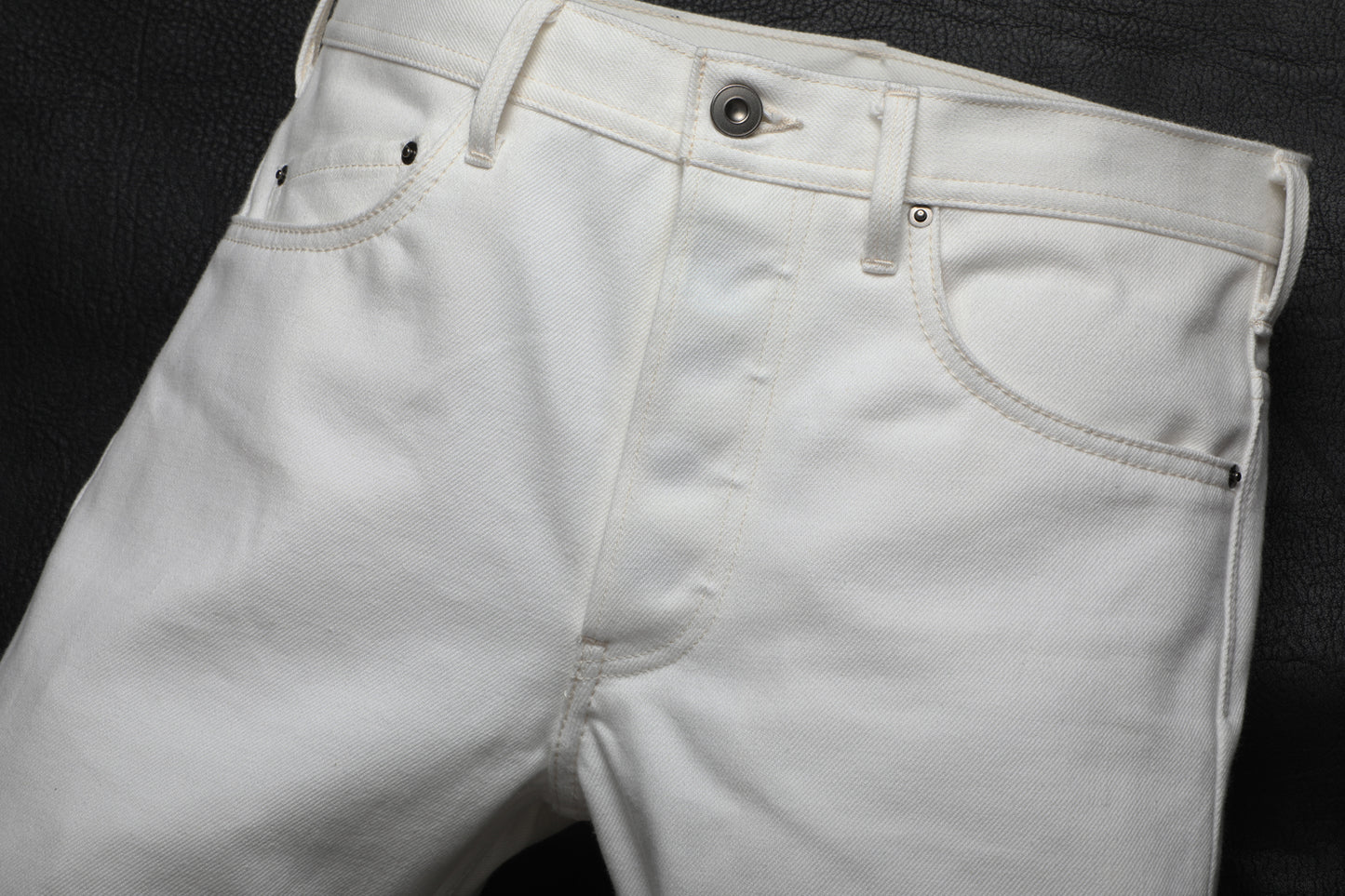 【限定】"2001" Slim Tapered Jeans White 12.5oz